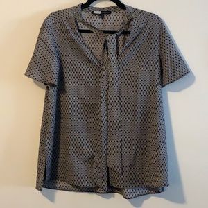 Harvare Bernard flutter sleeve, tie neck blouse Size M